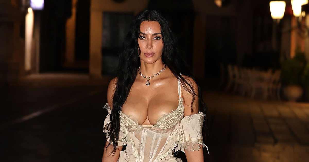 BGUS_3285659_001 Kim Kardashian pajama party after-party