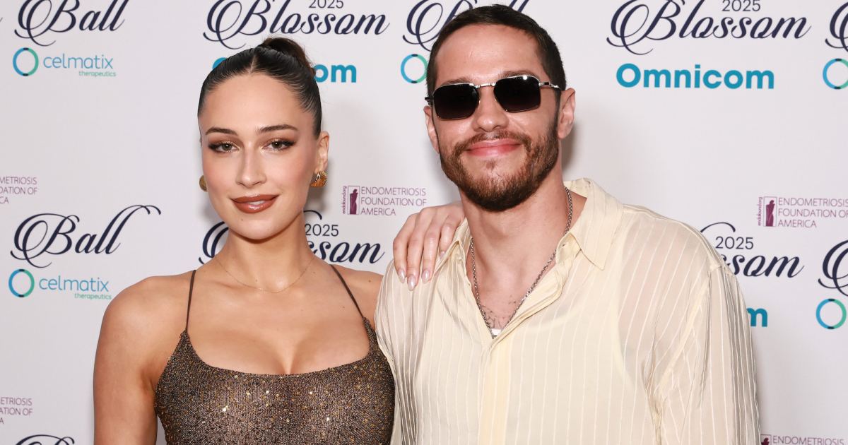 Pete-Davidson-and-Elsie-Hewitt-feature-GettyImages-2215307241