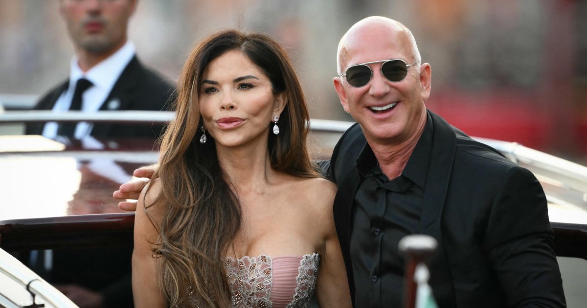 Bezos Wedding Cover Story Issue 29