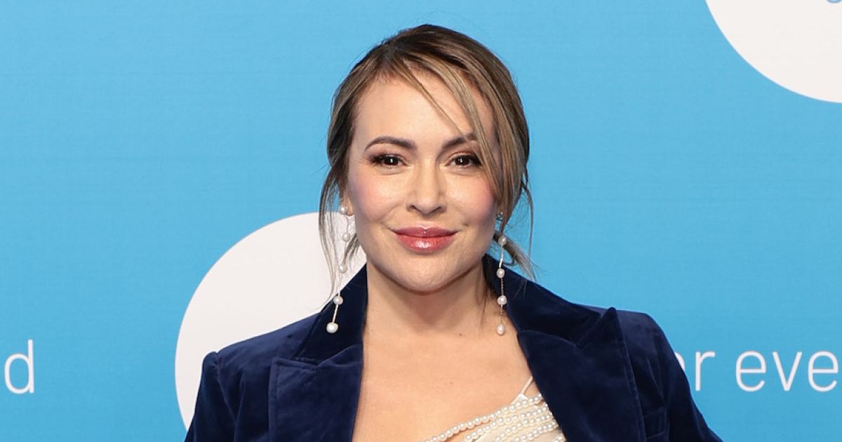GettyImages-1445575685Alyssa-Milano-Says-Shes-Heartbroken-Over-Julian-McMahons-Death.jpg